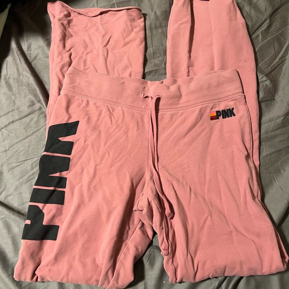 Pink vs boyfriend sweatpants 🌻